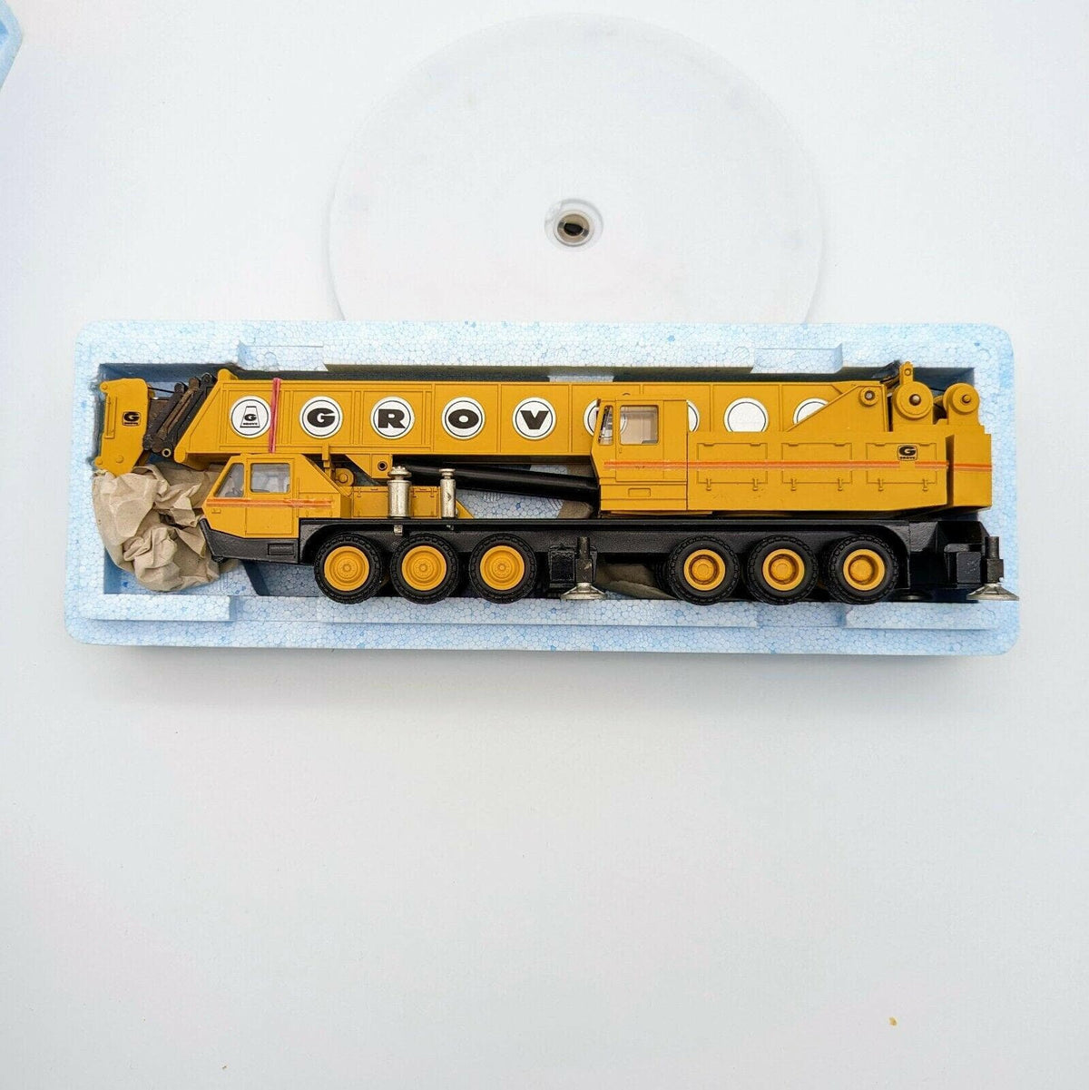 1/50 NZG Grove TM 1500 152 6 Axle Crane Truck