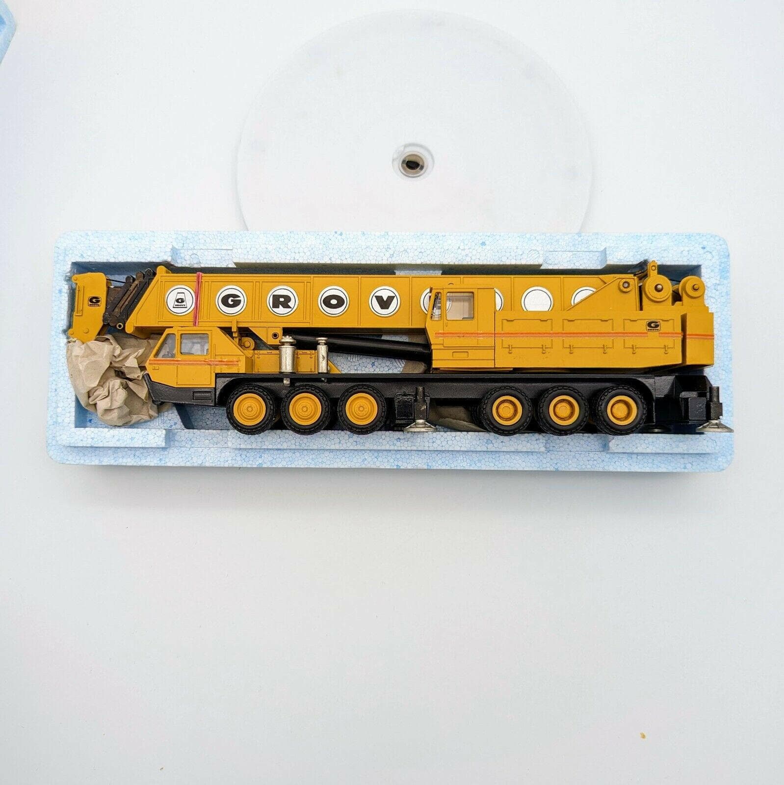 1/50 NZG Grove TM 1500 152 6 Axle Crane Truck