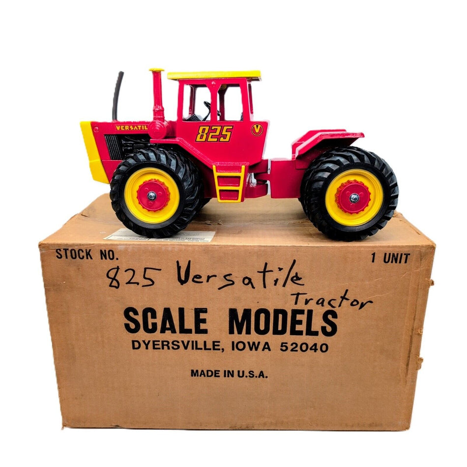 1/16 Versatile 825 Toy Tractor Farm Ford 4x4 4WD Scale Models