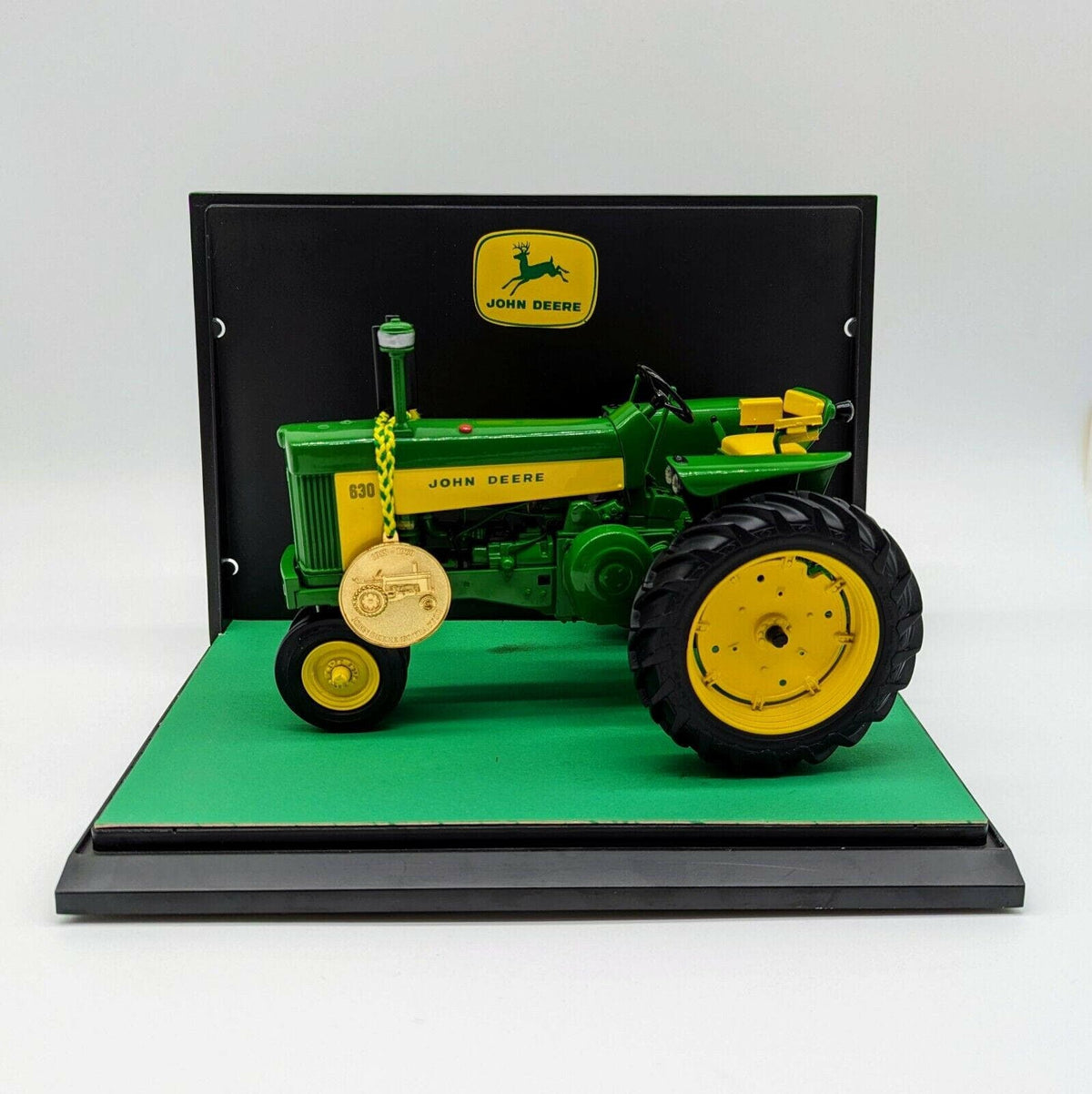 John Deere The Model 630 Tractor 1/16 Vintage ERTL 2002 Precision #21.