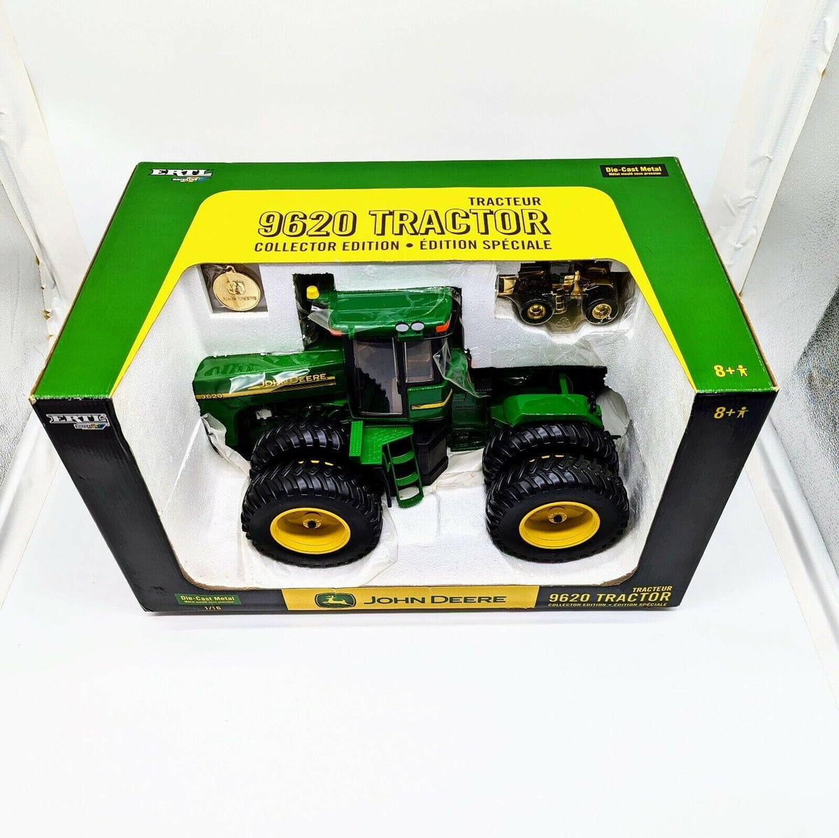 1/16 John Deere 9620 w Duals & 1/64 Gold John Deere 9620  Tractors ZFN15676A.