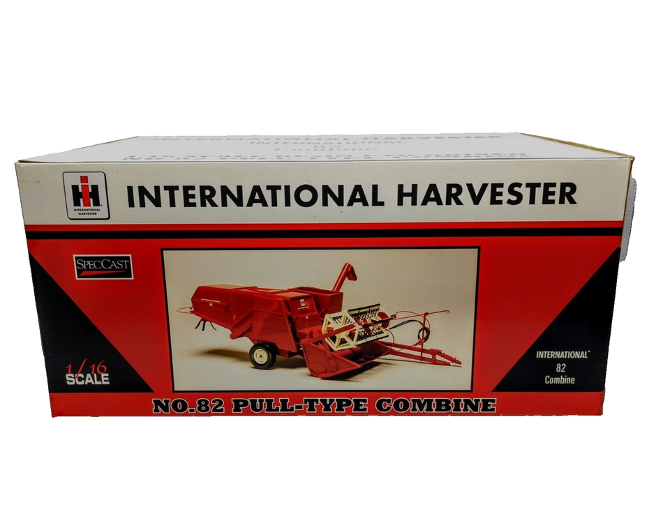 "International #82 Pull-type Combine For TRACTOR 1/16 Resin IH Harvester ALT Tag: Farm Toy"