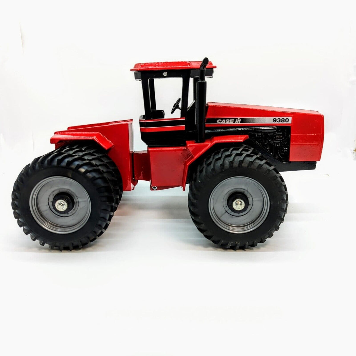 1/16 Scale Models Case IH 9380 with Triples 1995.