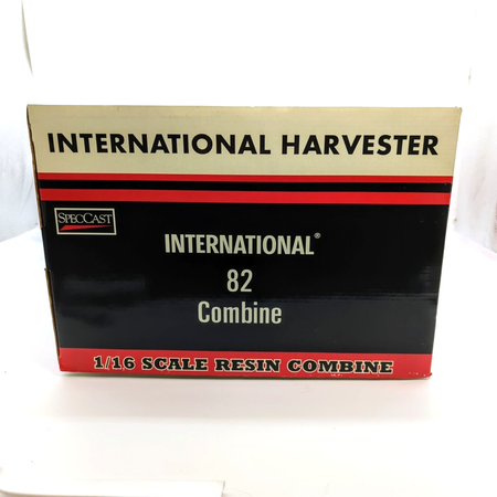 "International #82 Pull-type Combine For TRACTOR 1/16 Resin IH Harvester ALT Tag: Farm Toy"