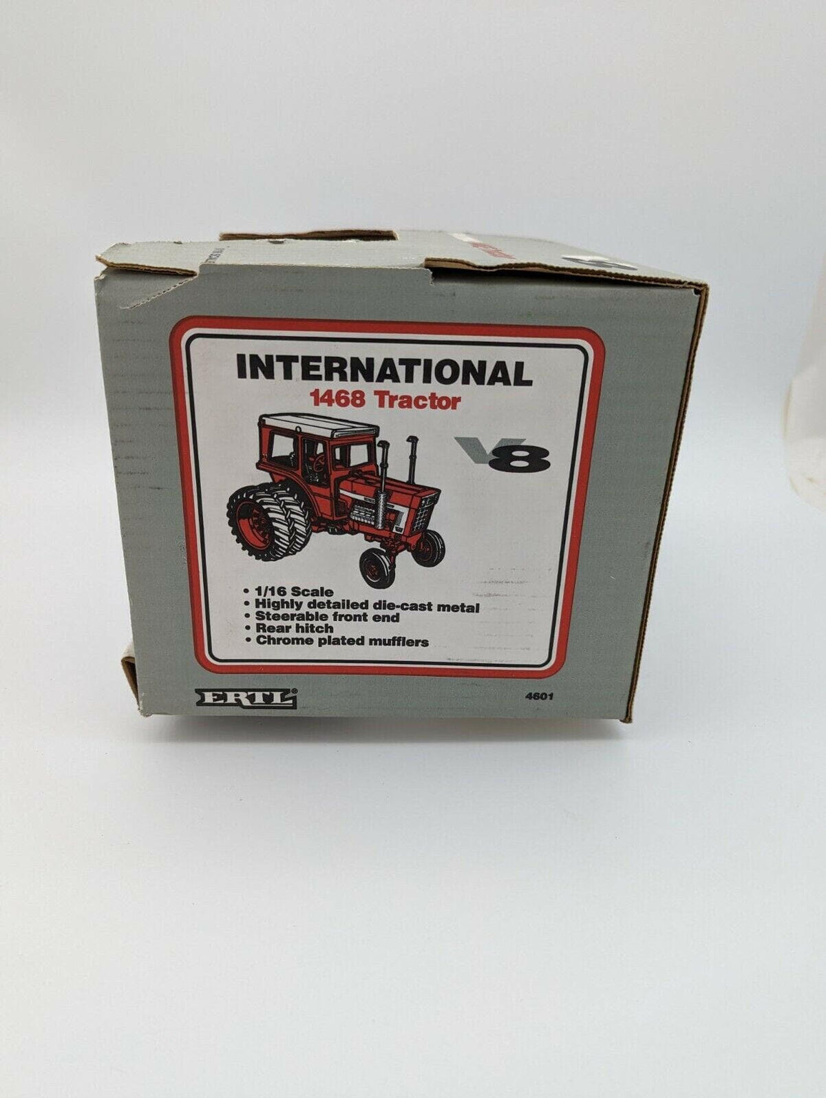 International Harvester 1468 V-8 Toy Tractor 1/16 Vintage 1993 ERTL.