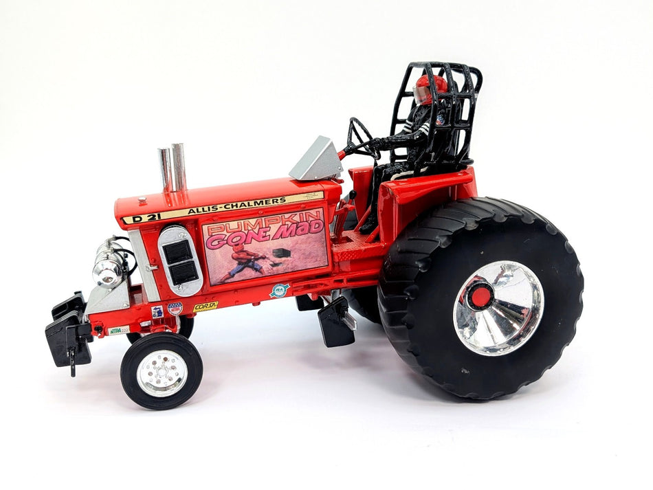 1/16 Allis Chalmers D-21 Pulling Tractor Pumpkin Gone Mad
