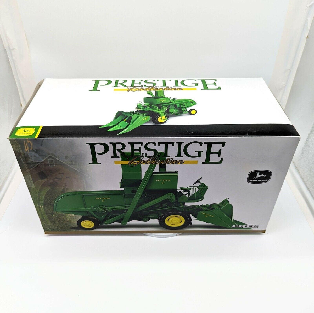 John Deere 45 Combine Prestige Collection By Ertl 1/16 Scale.