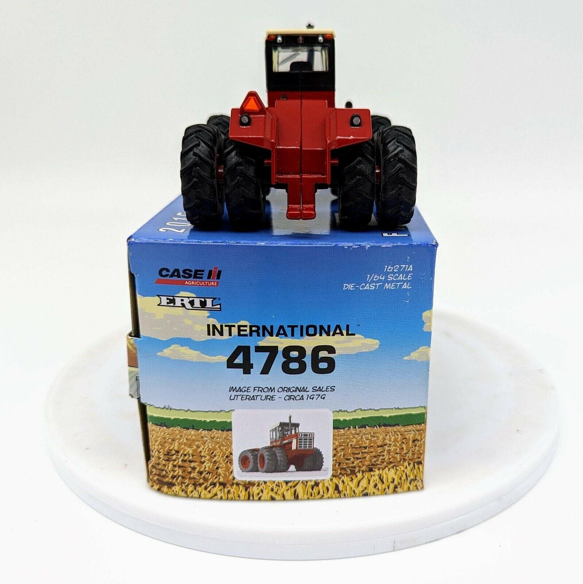 1/64 ERTL CASE IH INTERNATIONAL 4786 4WD 2015 NATIONAL TOY SHOW TRACTOR.