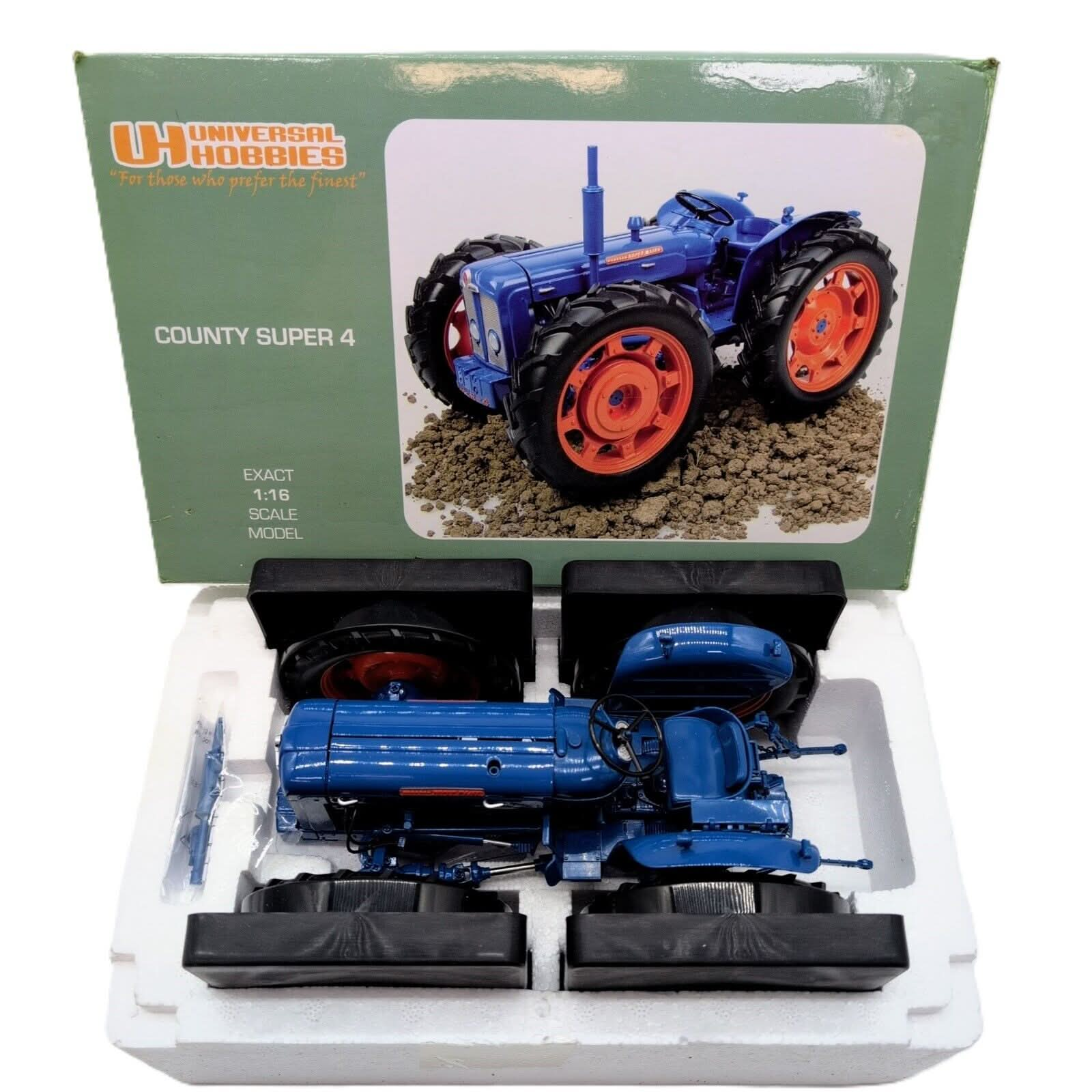 1/16 County Super 4 Universal Hobbies - Farm Toy