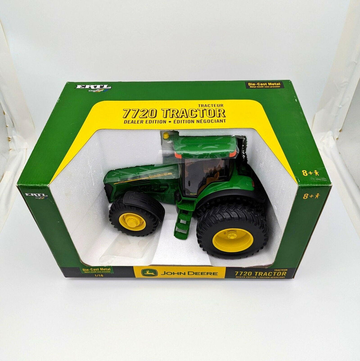 2006 ERTL, John Deere 7720 Tractor w/Duals, Dealer Ed. 1/16 #15837 NIB.