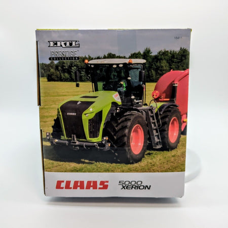 "1/32 scale Claas Xerion 5000 tractor toy for collectors and enthusiasts"