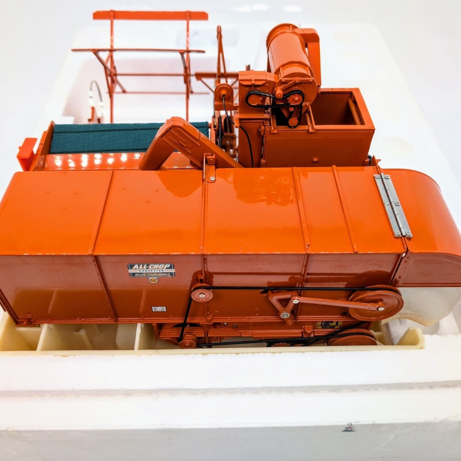 1/12 Allis-Chalmers 60A All-Crop Harvester Pull Type Combine  Franklin Mint - Farm Toy