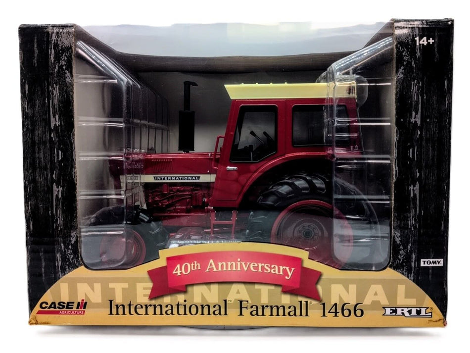 1/16 International Harvester Farmall 1466 Tractor With Duals & Front Wheel Assis