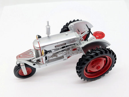 1/16 Silver King Model 41 3-Wheel Tractor With Continental Engine 