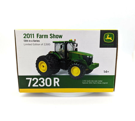 John Deere 1/32 Ertl Farm Toy 7230R Tractor 2011 Farm Show Edition.