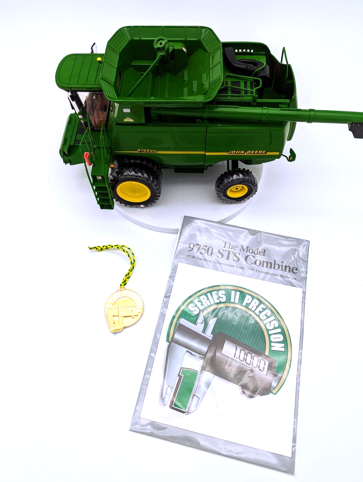 Ertl John Deere 9750 STS Combine Precision II 1/32 #15036 circa 2001