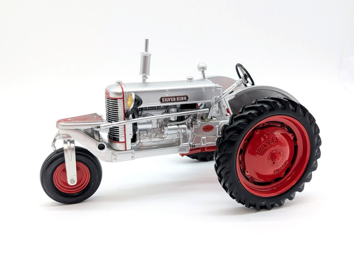 1/16 Silver King Model 41 3-Wheel Tractor With Continental Engine 
