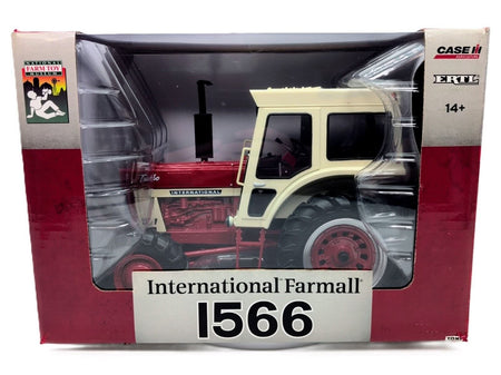 1/16 International Harvester Farmall 1566 Tractor With Front Wheel Asisst - Farm Toy