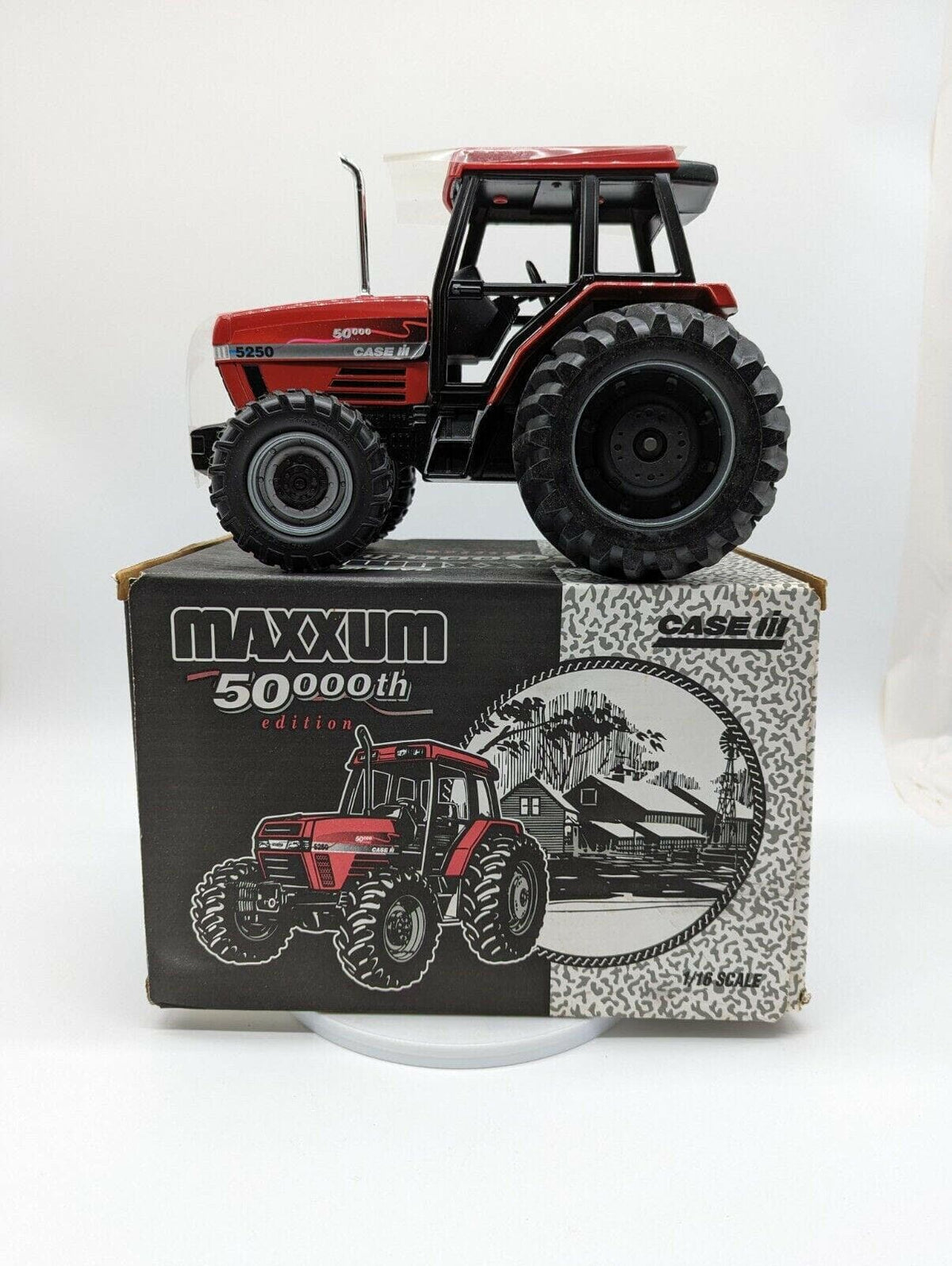 ERTL 1/16 CASE IH 5250 MAXXUM MFD 50,000th EDITION TRACTOR 1996.