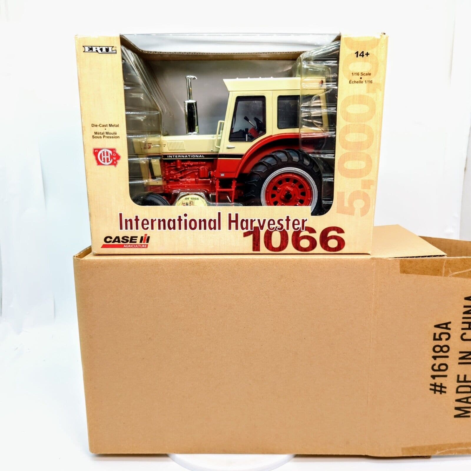 ERTL 1/16 IH International 1066 5 Millionth Edition Red Power Roundup