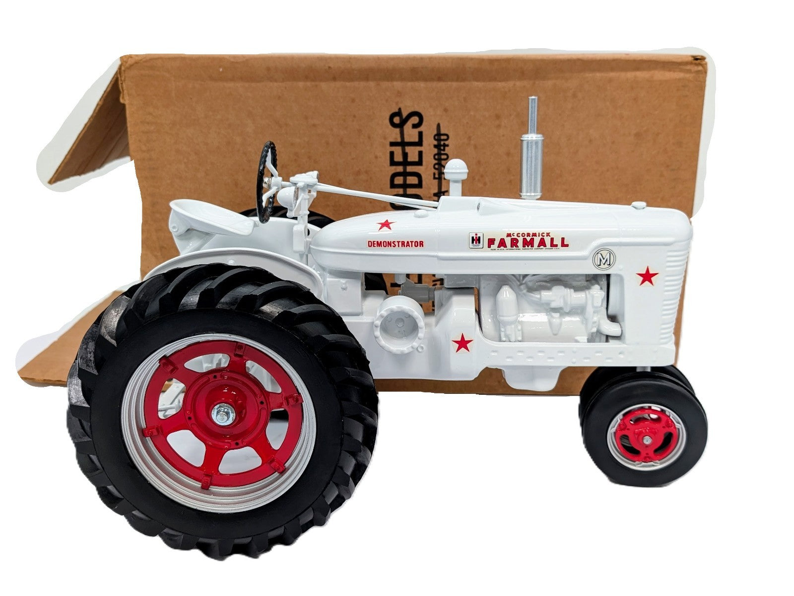 1/8 Farmall M White Demonstrator Collector Tractor Custom Paint Job.