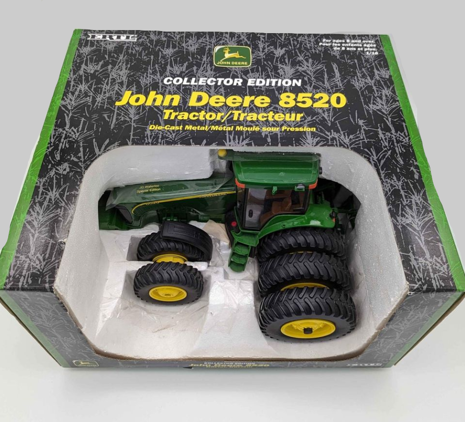 Ertl John Deere 8520 Tractor with Front Duals and Rear Triples 1/16 Farm Toy.