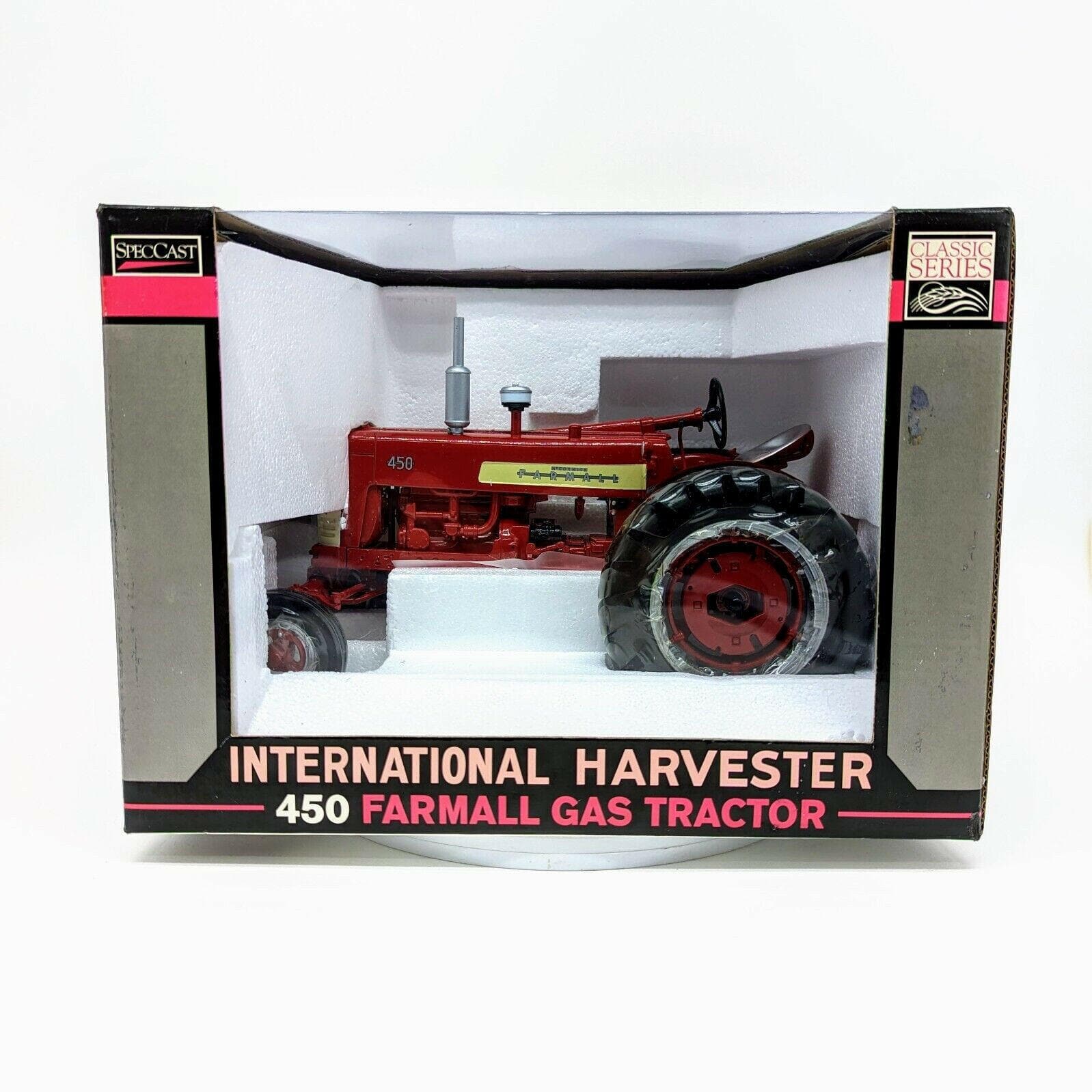 SPECCAST  ZJD158  IH  450 FARMALL GAS TRACTOR WIDE FRONT  1/16 SCALE.