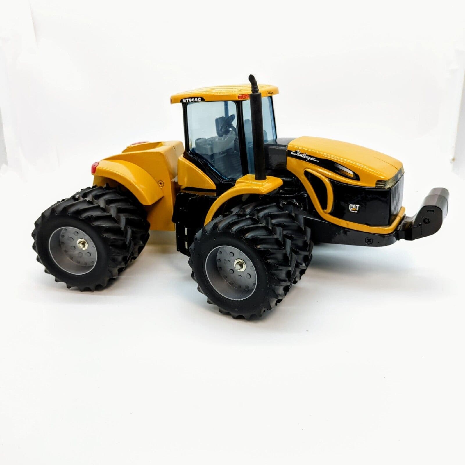 1/16 CHALLENGER MT965C 4WD TRACTOR W DUALS – SCALE MODELS With Box.