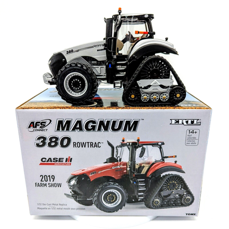 1/32 Case IH 380 Magnum Row Trac Tractor, 2019 Farm Show, Silver Chaser.