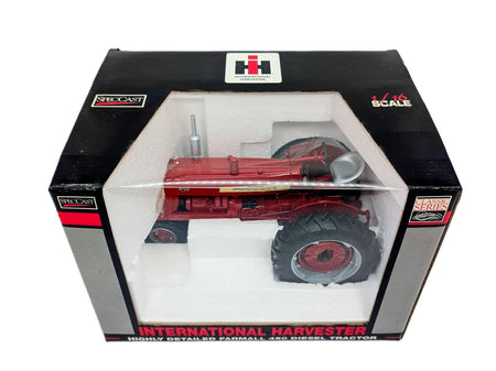 1/16 International Harvester Farmall 450 Diesel Tractor With Narrow Front.
