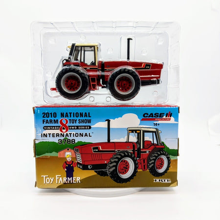 1/32 International Harvester 3788 2+2 4WD Tractor Toy Farmer Show Edition