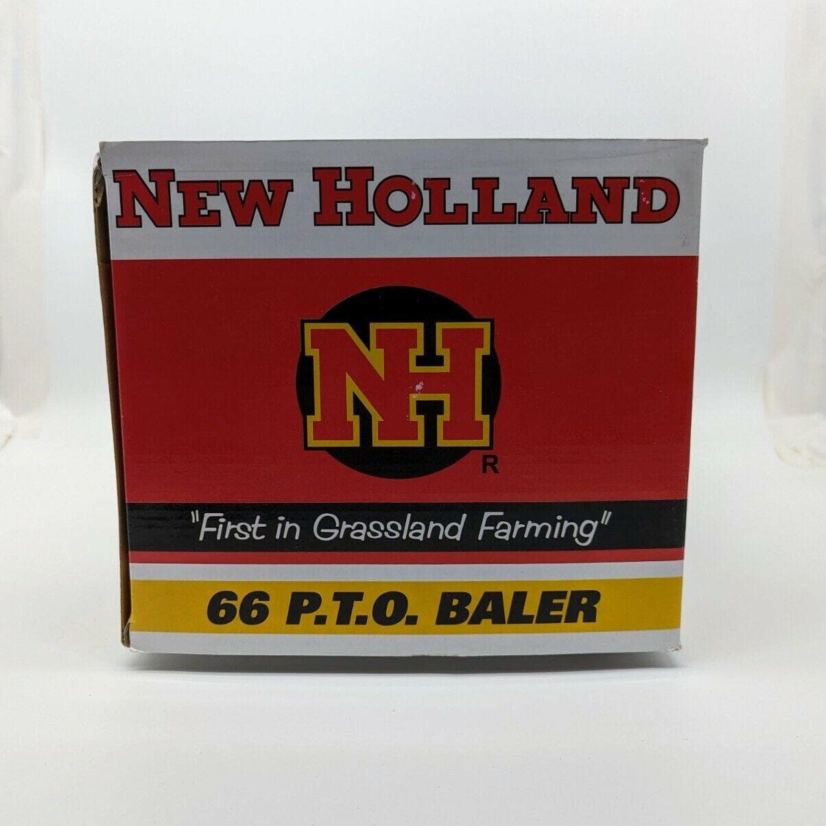 New Holland 66 PTO Baler 1/16 Scale.