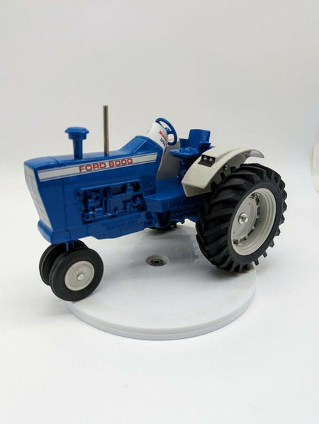 Scale Models Ford 8000 Die Cast 1/16 Tractor.