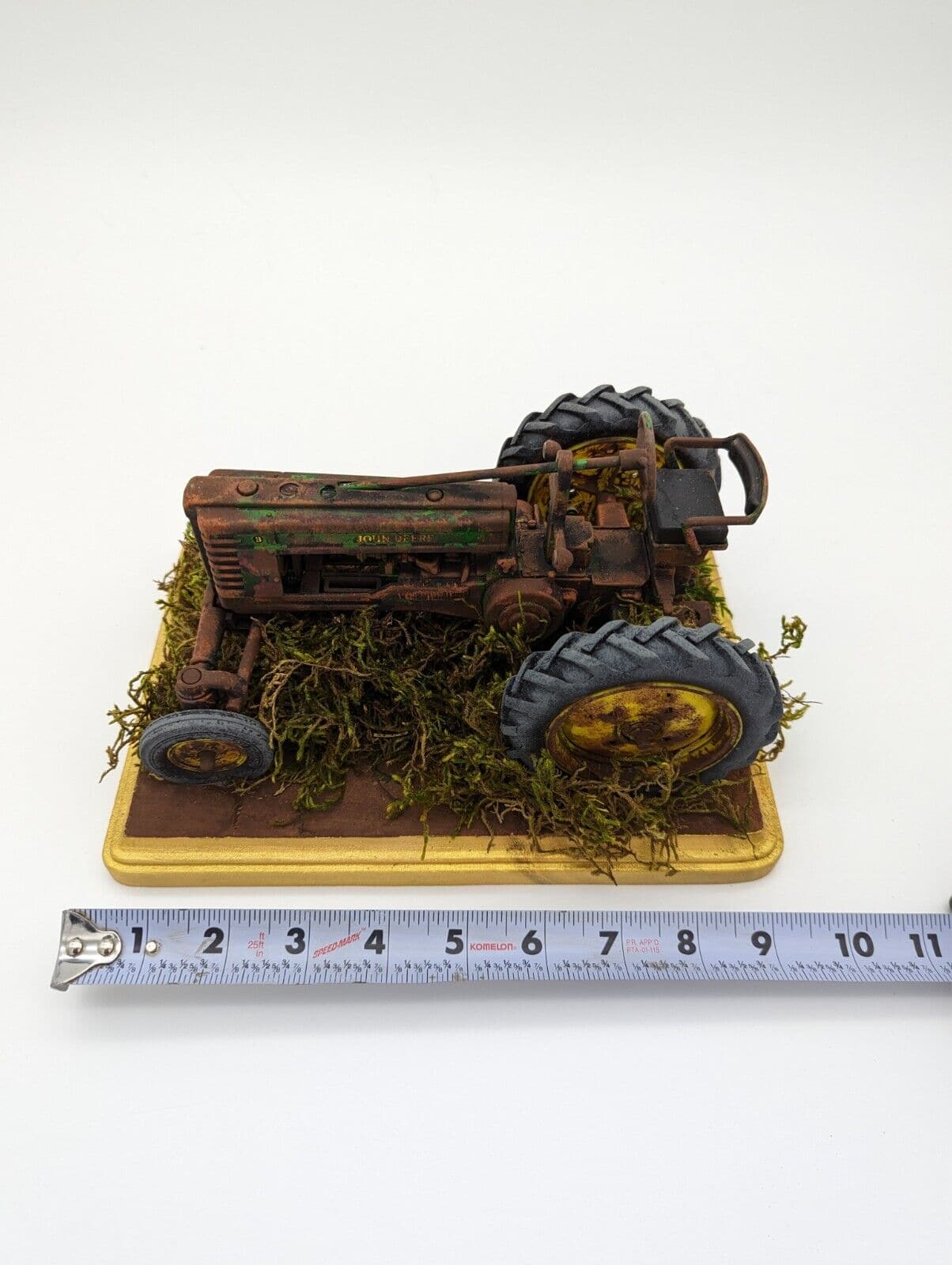 ERTL John Deere, Model B Tractor, 1/16 Scale, Diecast Distressed