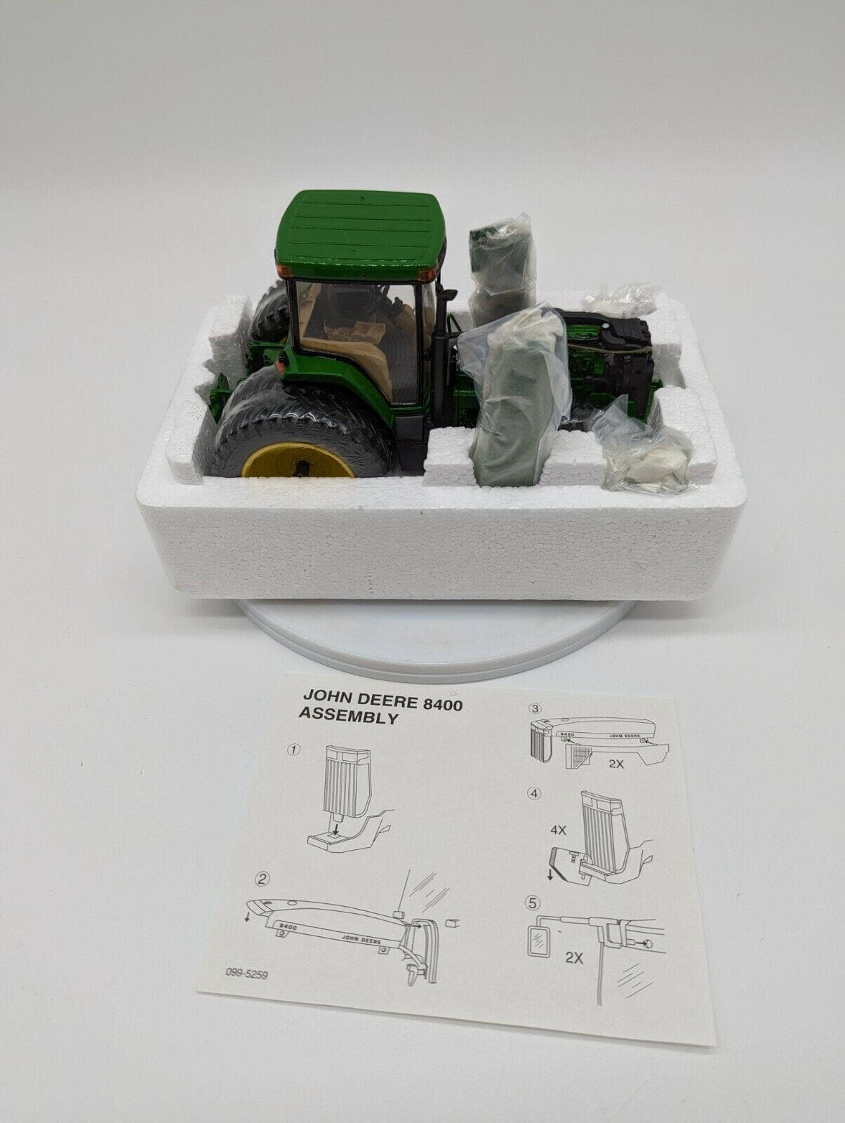 Ertl John Deere 8400 Tractor #8 Precision 1/32 JD-5259-1HCP-B.