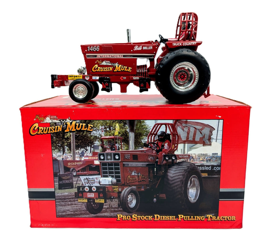 1/16 IH 1466 Crusin' Mule Pulling Tractor SpecCast