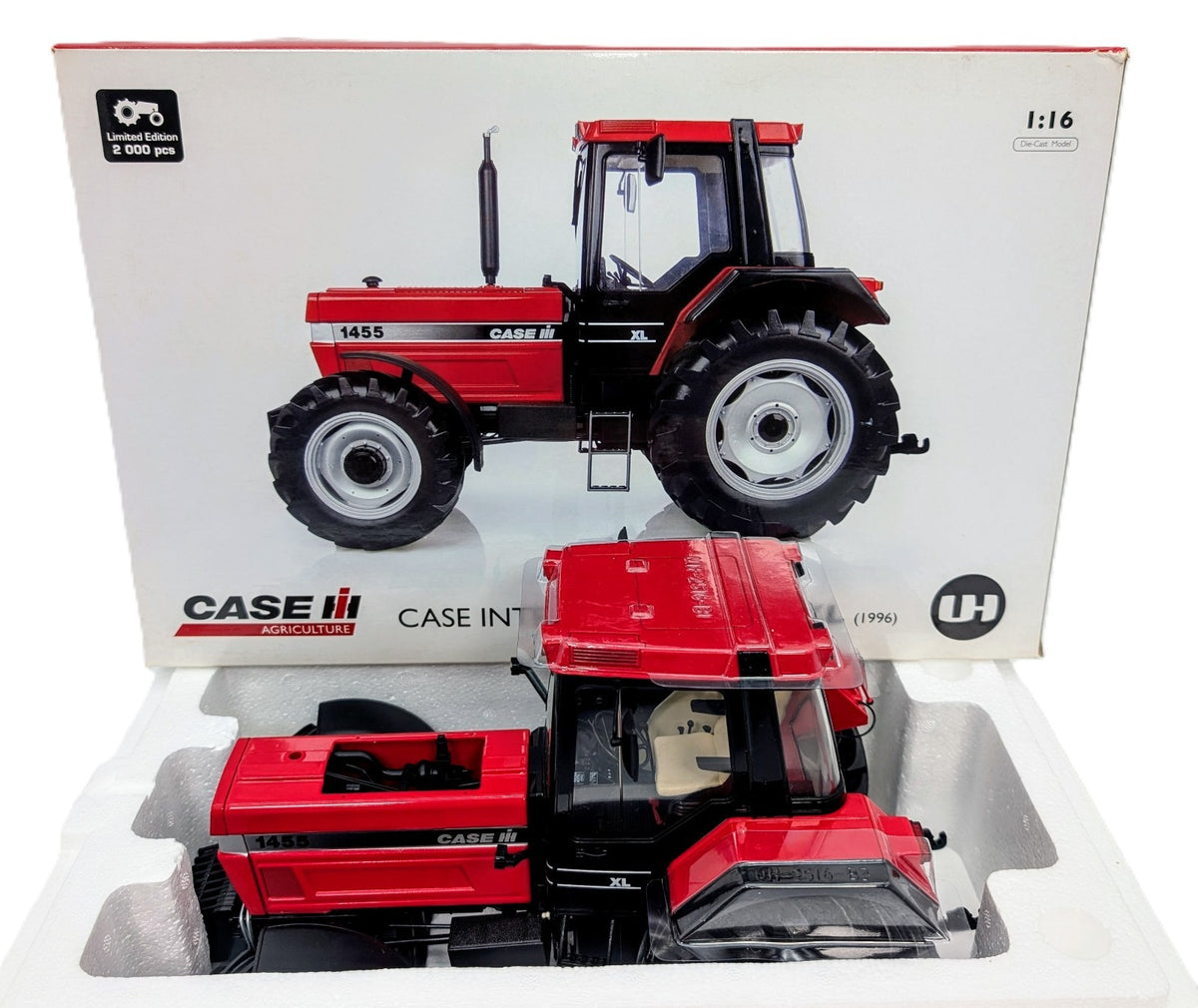1/16 Case International 1455XL (1986) - UH4159  Universal Hobbies.