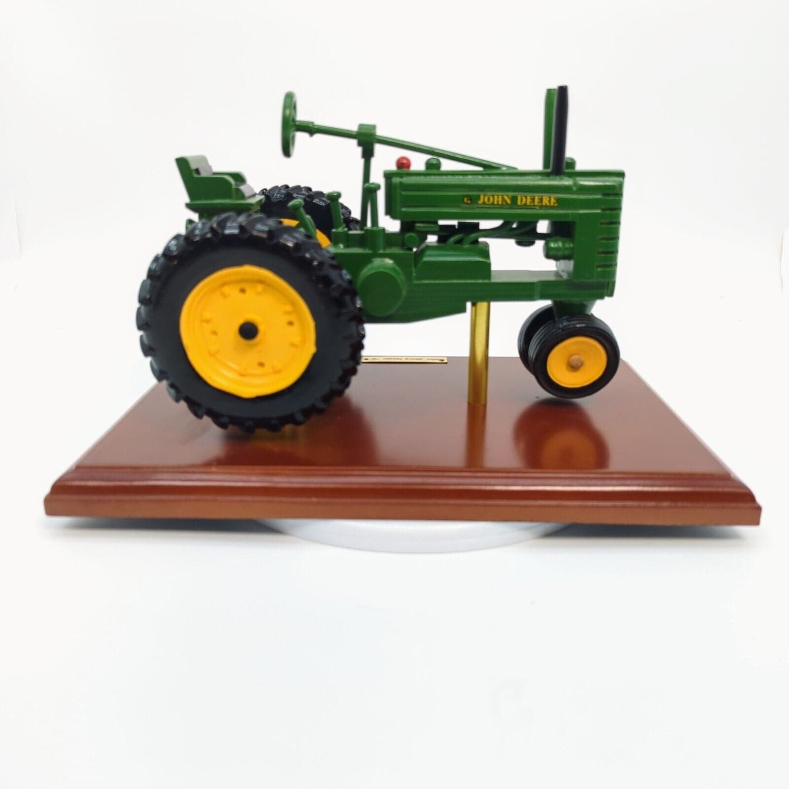 JOHN DEERE MODEL "G" TRACTOR Carved Out of Wood