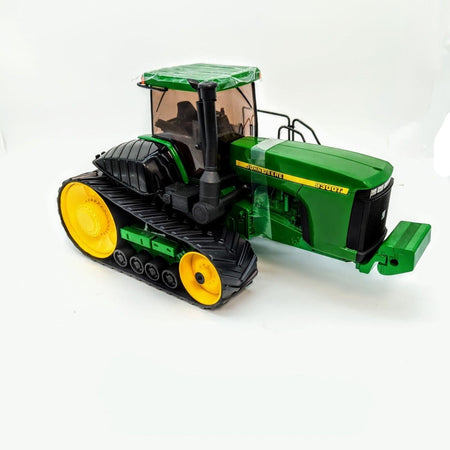 John Deere 9300T Track Tractor 2000 Farm Show Edition 1 of 2500 By Ertl 1/16.