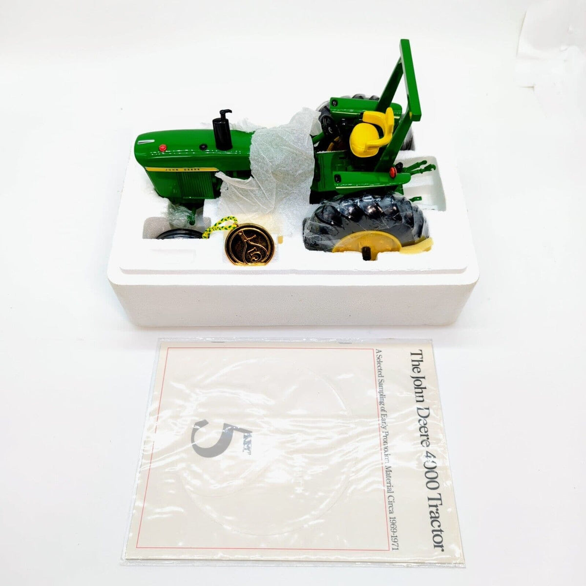 John Deere The Model 4000 Tractor Ertl (5684) 1/16 Precision Classics.