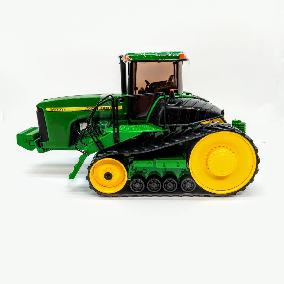 John Deere 9300T Track Tractor 2000 Farm Show Edition 1 of 2500 By Ertl 1/16.