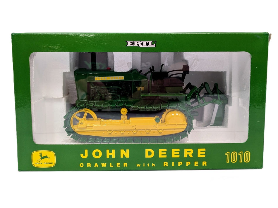 1/16 John Deere 1010 Crawler With Ripper, 2002 Plow City Show Edition