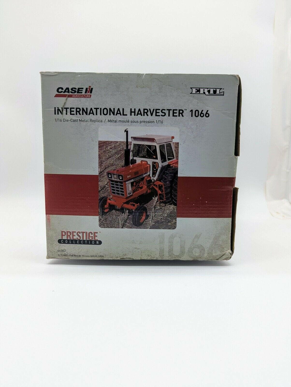 Ertl International Harvester 1066 Cab And Duals.  Prestige. 1/16 Die-Cast.