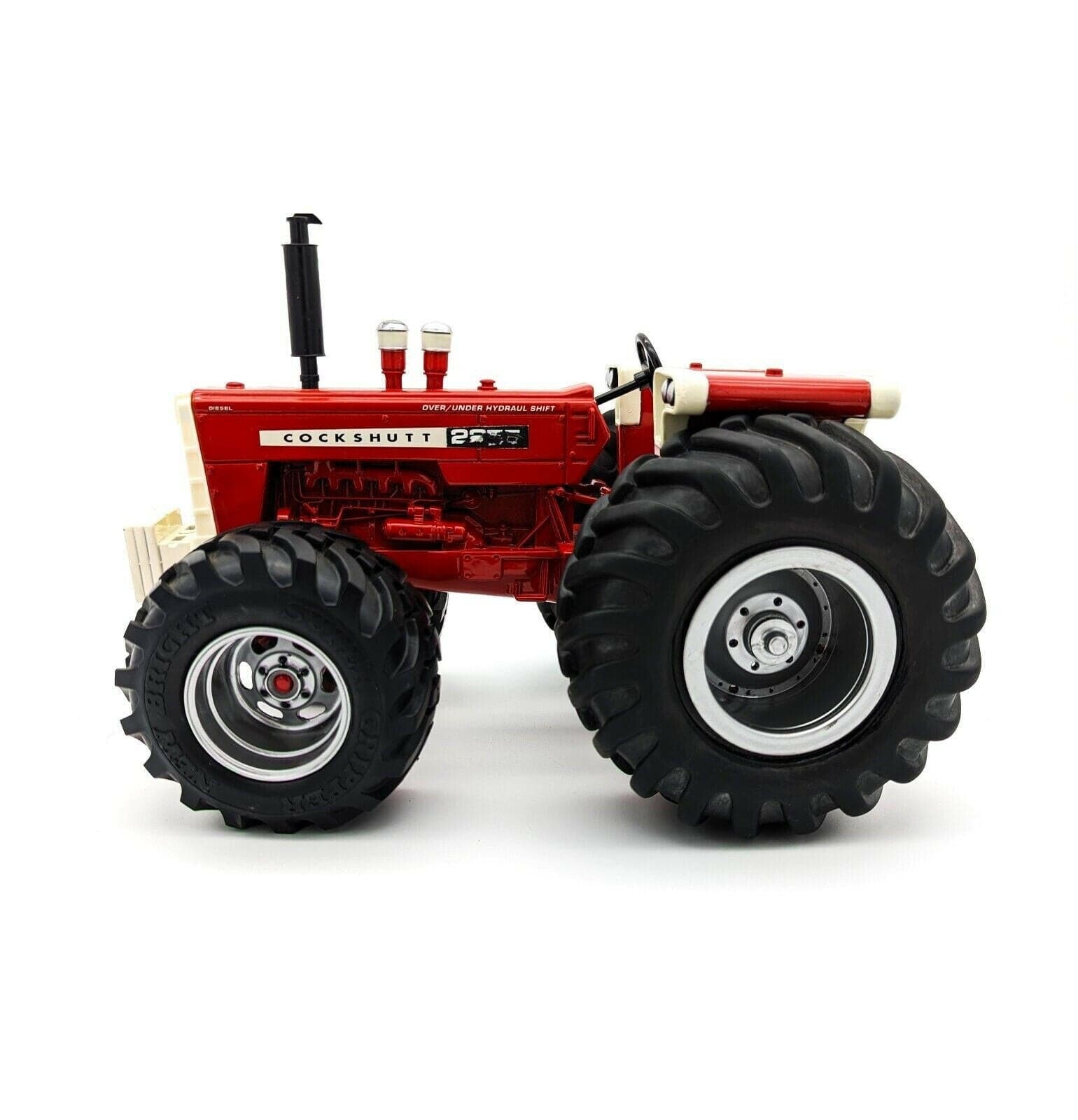 Ertl Cockshutt 2255 Custom Tractor Balloon Tires 1/16 No Box..