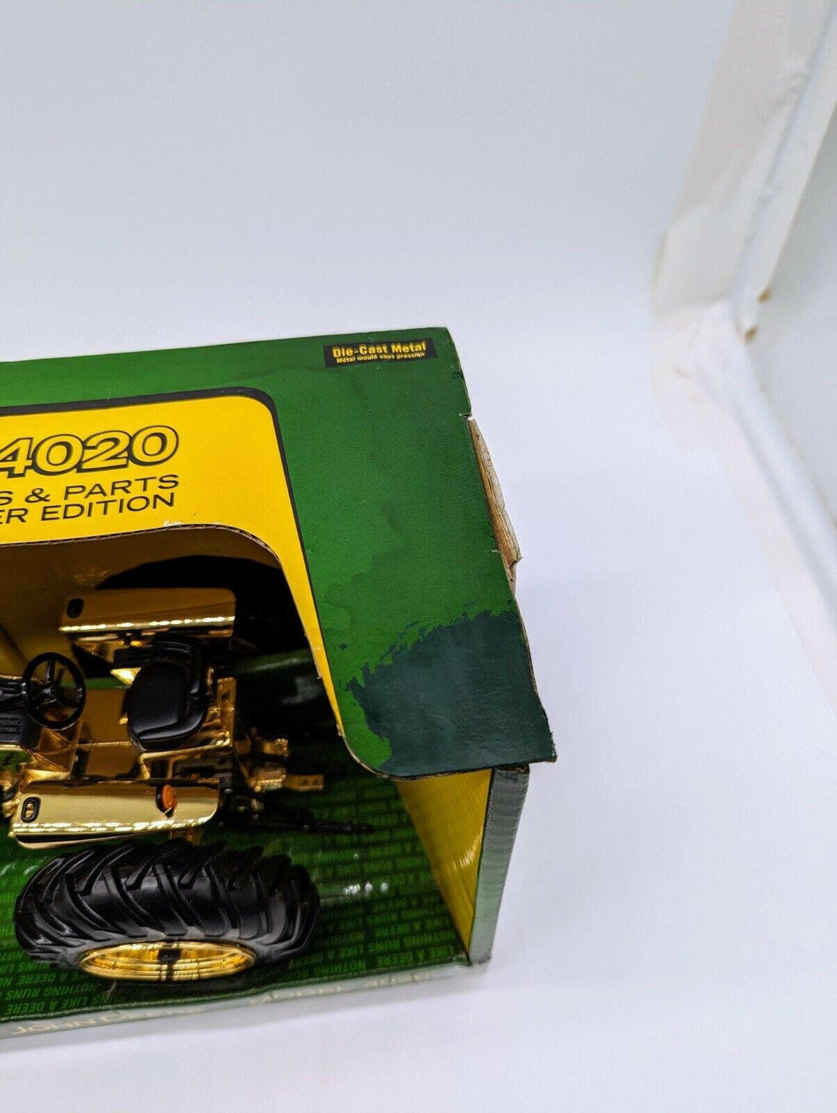 John Deere 4020 Gold Minneapolis Limited Edition 1/2500 1/16th.