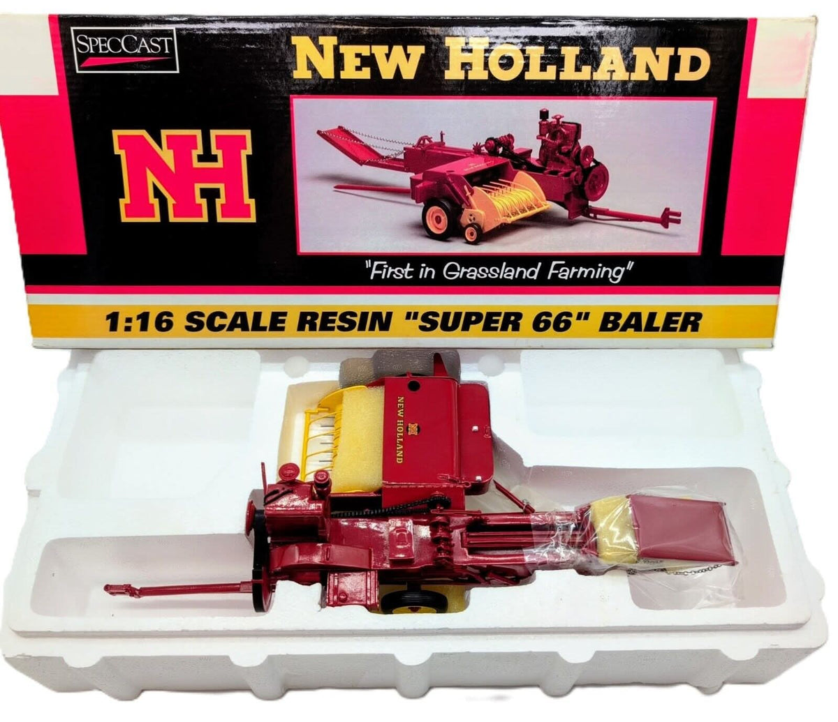 1/16 New Holland Super 66 Square Hay Baler - Farm Toy