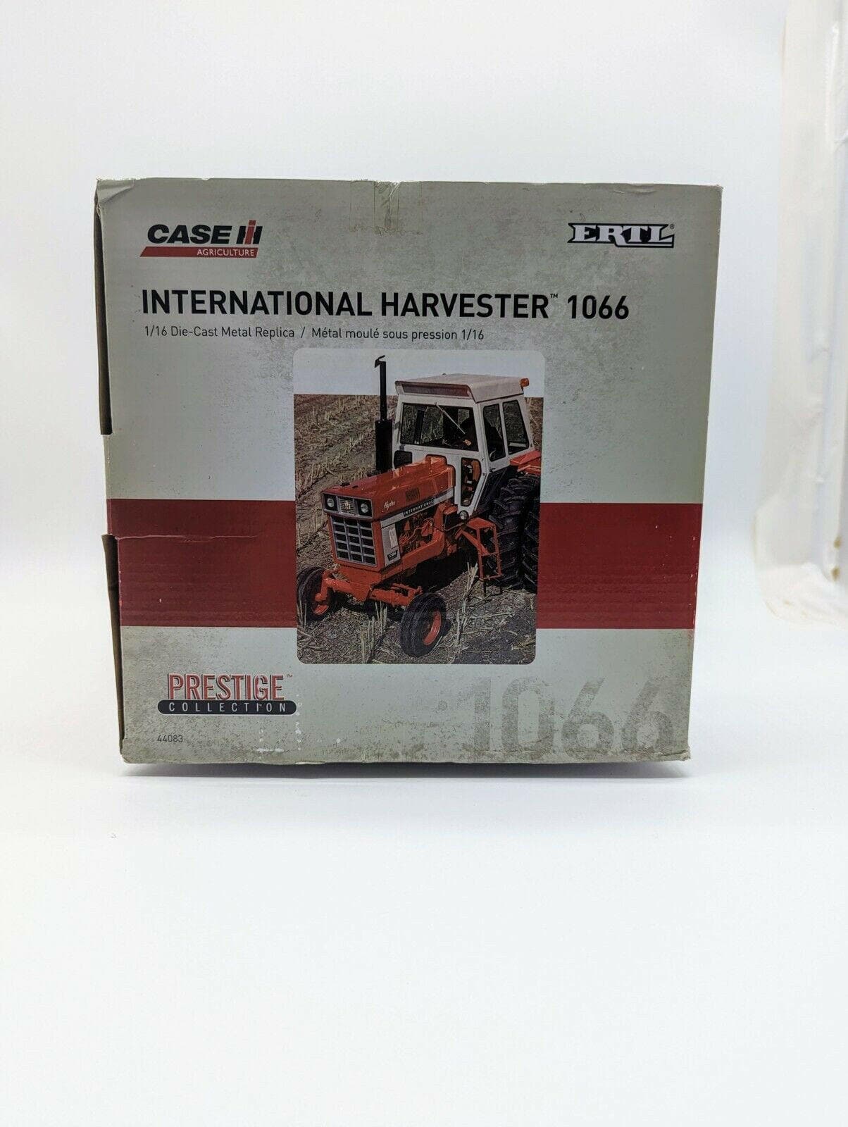 Ertl International Harvester 1066 Cab And Duals.  Prestige. 1/16 Die-Cast.