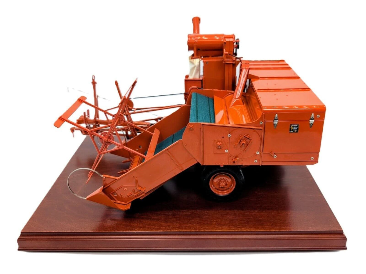 1/12 Allis-Chalmers 60A All-Crop Harvester Pull Type Combine  Franklin Mint - Farm Toy