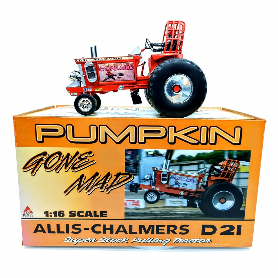 1/16 Allis Chalmers D-21 Pulling Tractor Pumpkin Gone Mad (Autographed Box)