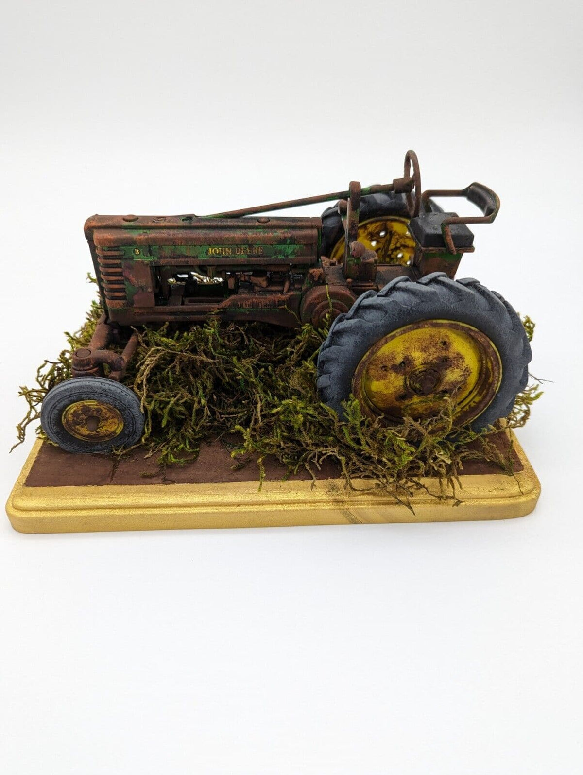 ERTL John Deere, Model B Tractor, 1/16 Scale, Diecast Distressed